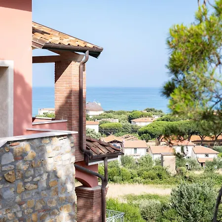 Castel Del Mare Suites&apartments Aparthotel