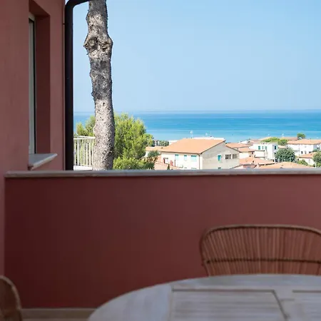 Castel Del Mare Suites&apartments