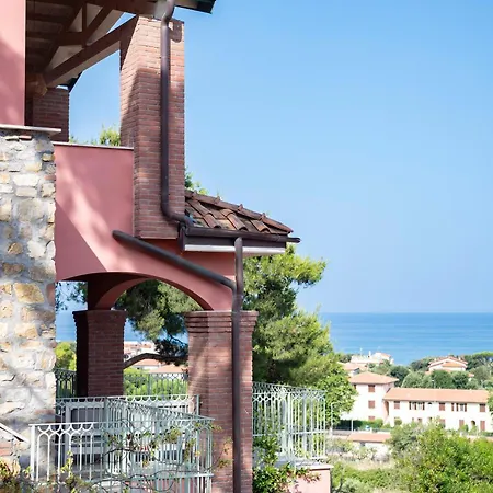 Castel Del Mare Suites&apartments 아파트호텔