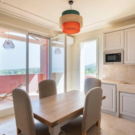 Castel Del Mare Suites&apartments