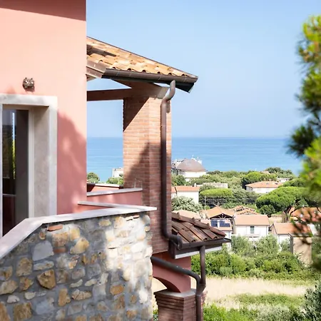아파트호텔 Castel Del Mare Suites&apartments