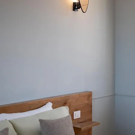 아파트호텔 Castel Del Mare Suites&apartments *