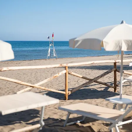 Apartahotel Castel Del Mare Suites&apartments San Vincenzo