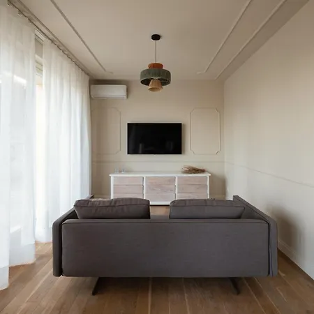 아파트호텔 Castel Del Mare Suites&apartments